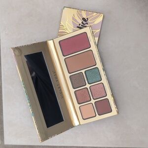 Brand New Unswatched Violet Voss Pretty In Paradise Eye and Face Palette
